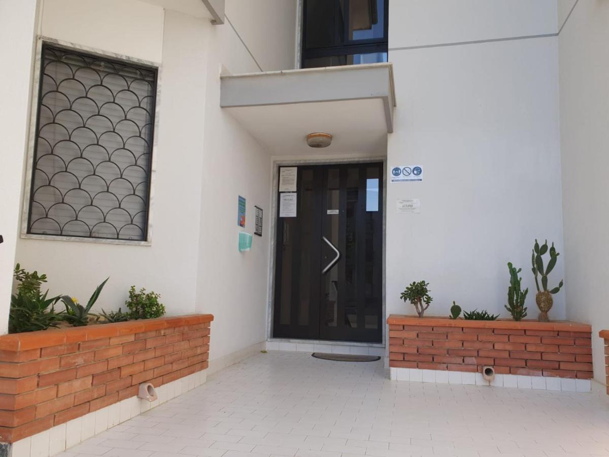 Calypso Bed And Beach Paestum Exterior photo